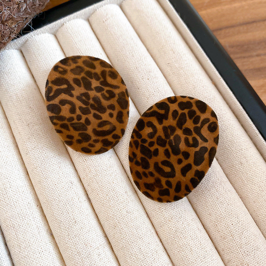Leopard Print Stud Earrings, Retro Animal Pattern Statement Earrings
